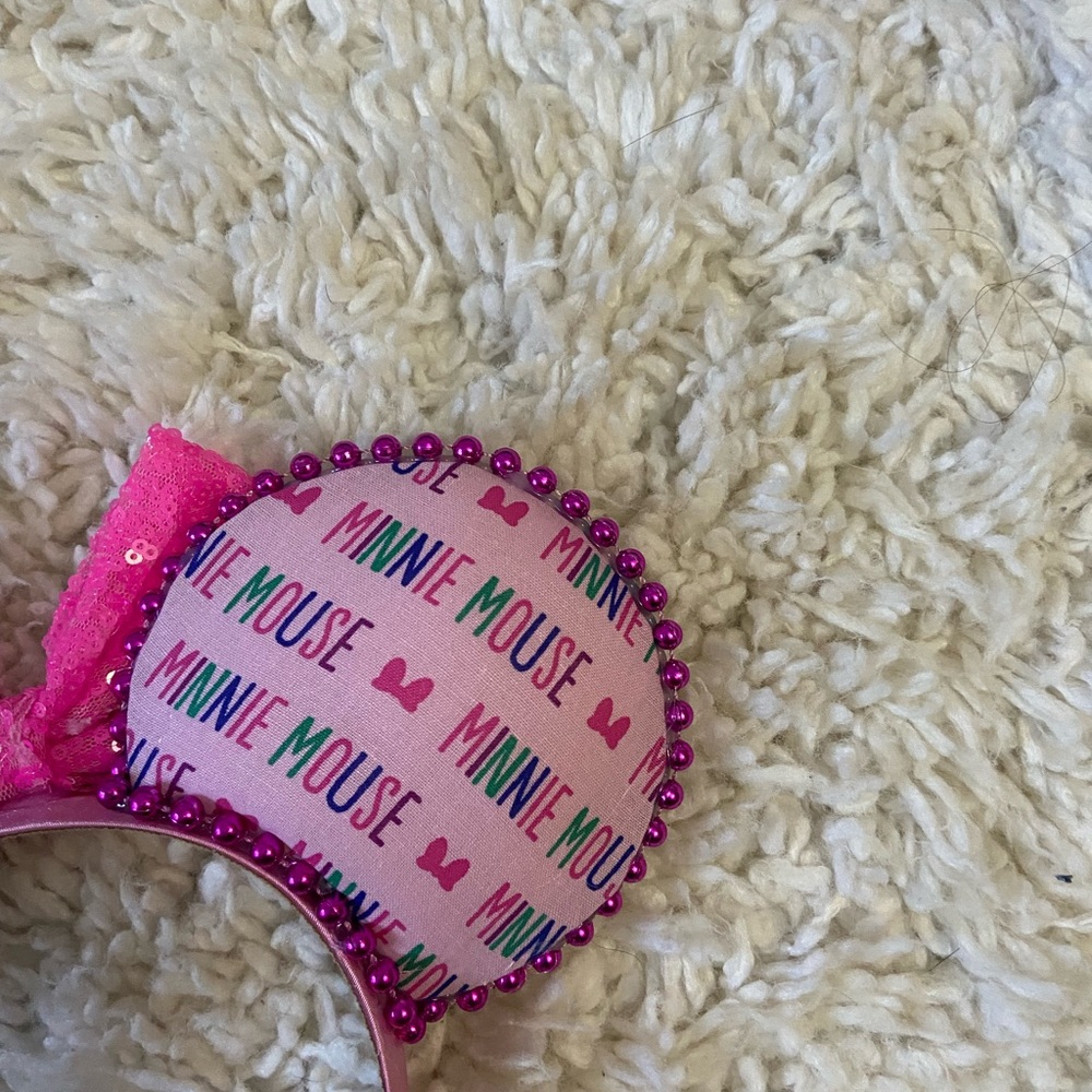 Minnie Mouse Ears - Picture 5 of 6